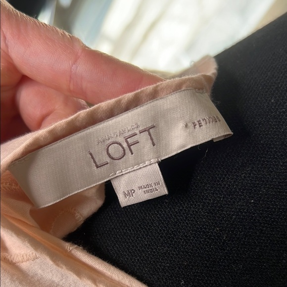 Loft Floral Embroidered Cotton Top Size MP - Picture 6 of 6